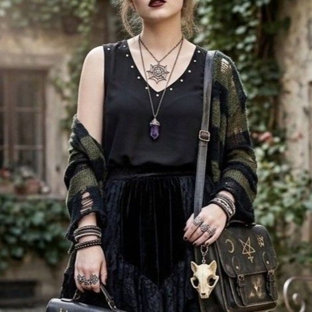 Blu Pepper Top Size Large Black Studded Sleeveless Blouse Chic Boho Whimsigoth - Picture 3 of 7